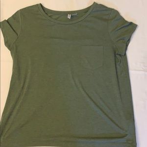 Divided shirts green pocket t shirt